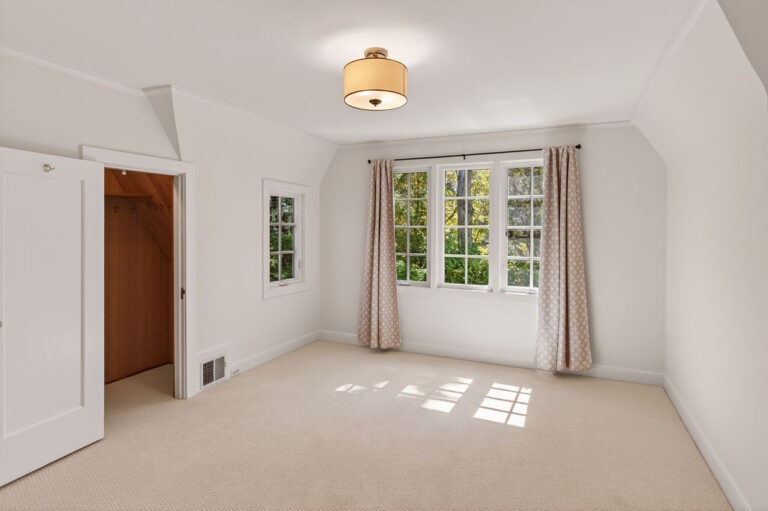 Bedroom (2)