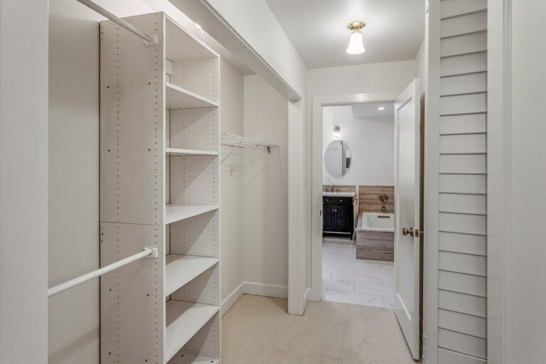 Closet (2)